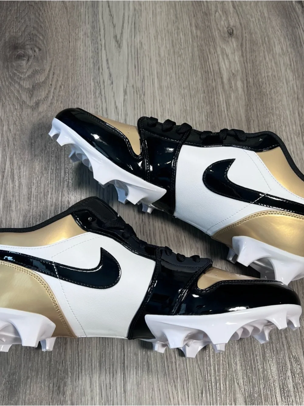 Nike‎ Air Jordan 1 Low Cleat Mens Size 13 Metallic Gold Black White FJ6245-701